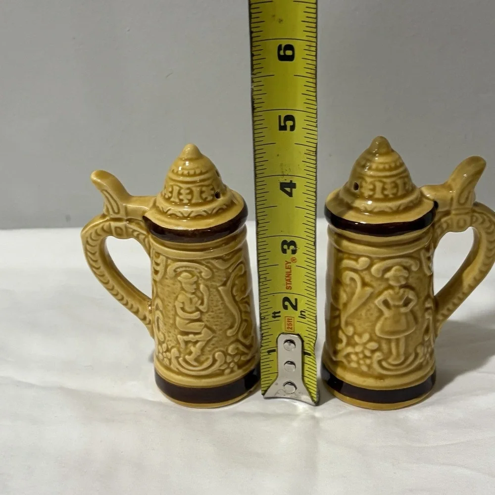 Vintage salt and pepper shakers Beer Steins 4